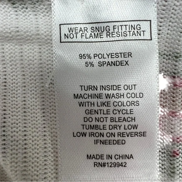 Kids Pajamas with Green and Red Pattern - Picture 7 of 7